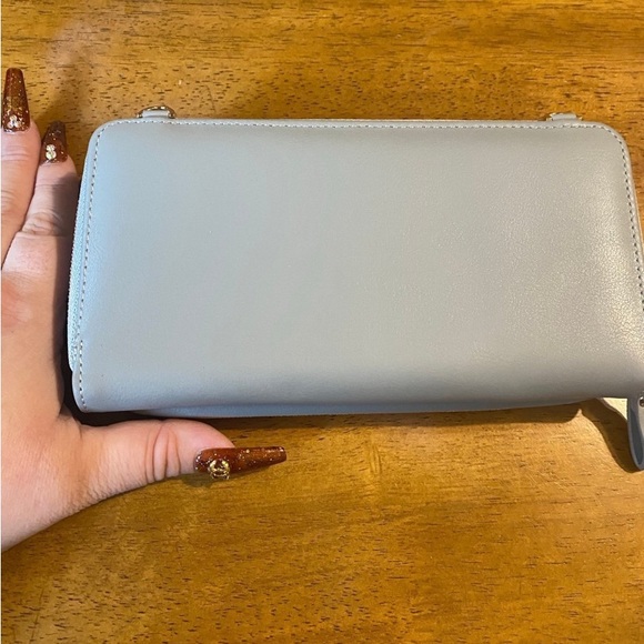 Color block wallet/wristlet - Picture 3 of 6